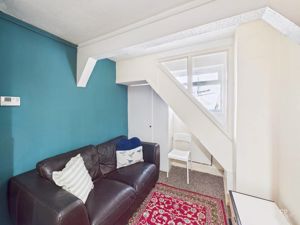 LIVING - click for photo gallery